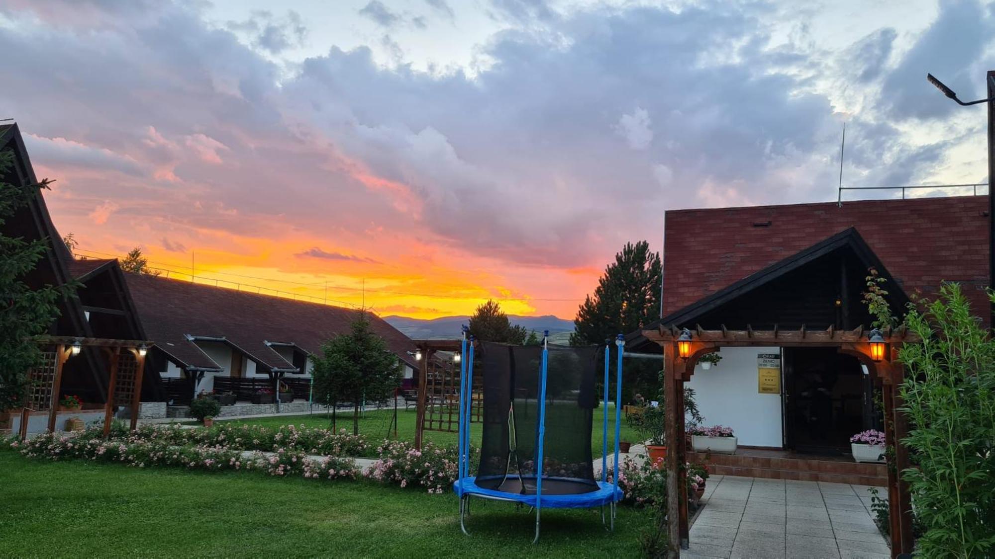 Drumul Dragostei Vintu De Jos Esterno foto