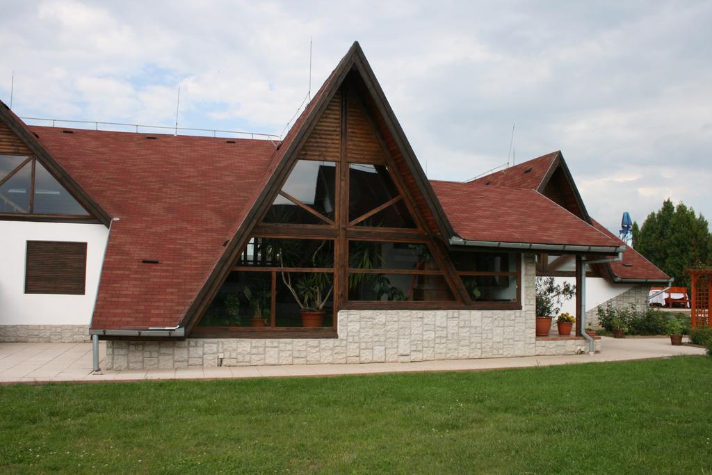 Drumul Dragostei Vintu De Jos Esterno foto